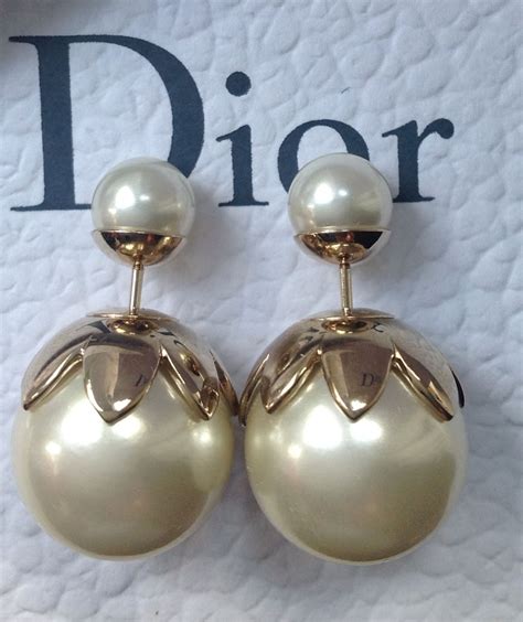 dior earrings with pearls|Dior mise en earrings.